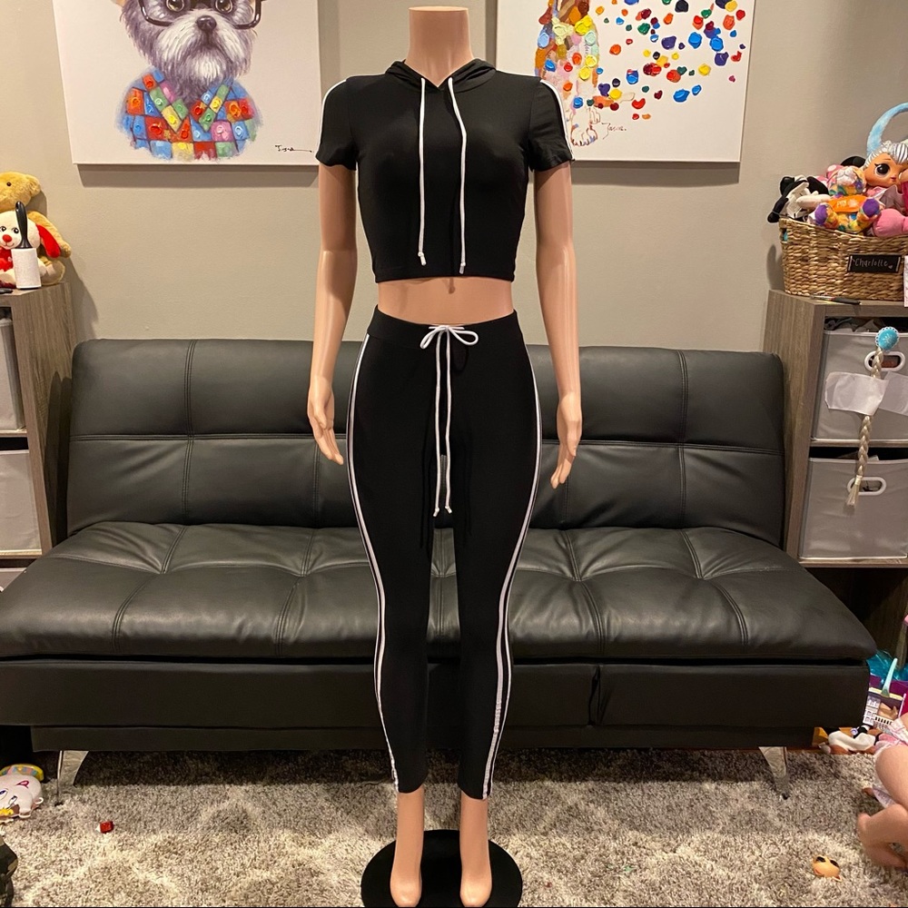 Fashion Nova Black White Two Piece Legging Set Cropped Hoodie Top High Rise S